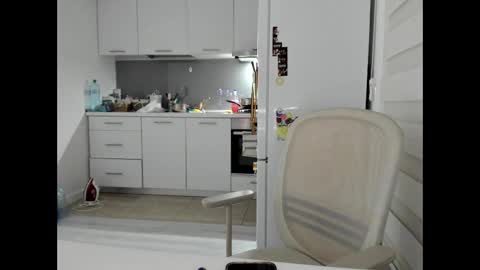 Lolanaturalred online show from March 5, 7:01 pm