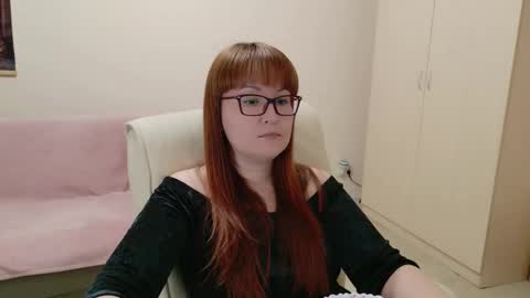 Lisa online show from December 4, 11:48 pm