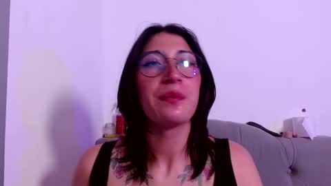 IG   OF red moonn online show from February 18, 5:42 pm