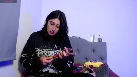 IG   OF red moonn online show from September 23, 4:50 am