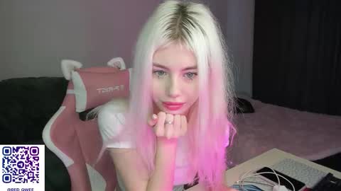 Erika online show from December 5, 7:29 am