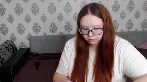 Chloe online show from October 18, 8:18 am