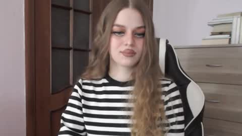 Lily online show from February 28, 2:26 am