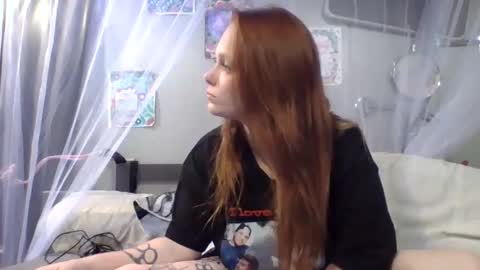 Lenae Redd online show from September 10, 7:42 am