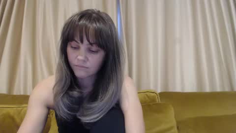 RedJessica online show from March 3, 4:05 pm