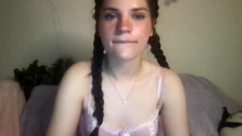 Snapshot of redpandabomb chatting on February 18, 5:09 pm Penelope online show from February 18, 5:09 pm
