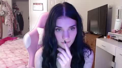 Snapshot of redpandabomb chatting on October 23, 8:53 pm Penelope online show from October 23, 8:53 pm