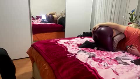 redridinghood96 online show from January 8, 9:53 pm