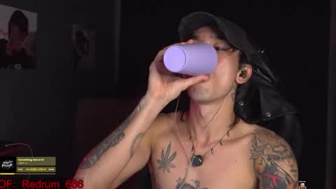 Red online show from February 8, 12:47 am