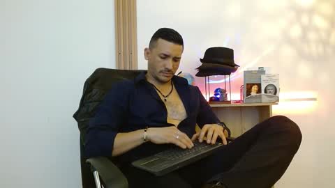   REIKO  online show from November 3, 7:48 pm