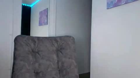 reina_reina online show from April 20, 5:32 am