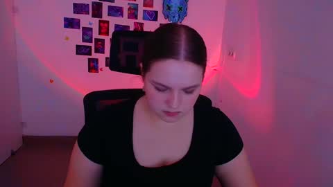 Reina online show from February 20, 1:24 pm