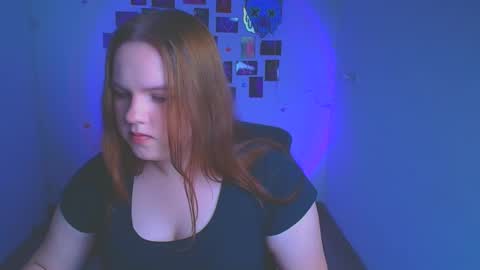 Reina online show from March 22, 7:07 pm