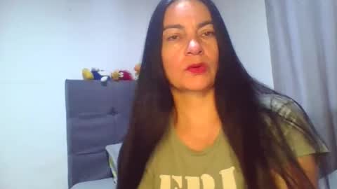 renata_hot1 online show from May 6, 10:49 pm