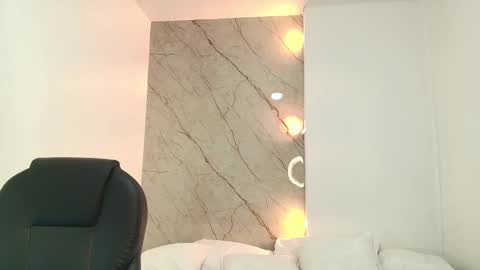 Snapshot of renata_reyes11 chatting on March 4, 4:49 am Renata  online show from March 4, 4:49 am