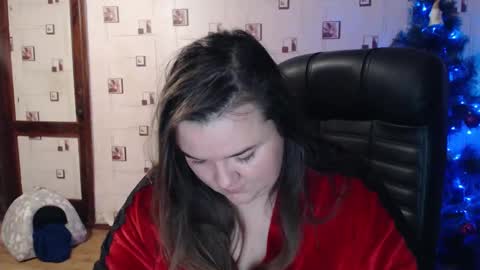 renataoia online show from January 4, 4:22 pm