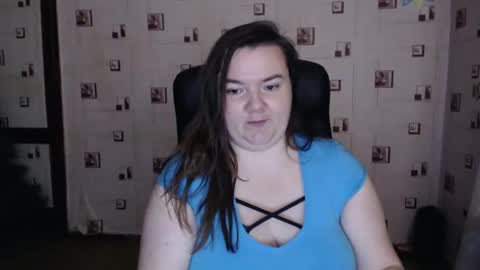 renataoia online show from February 1, 3:18 pm