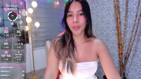 Renata Reyes online show from December 18, 2:32 am