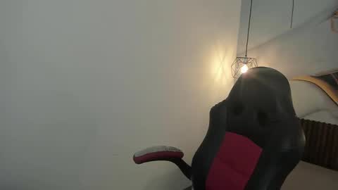 reneepaz online show from January 12, 6:15 pm