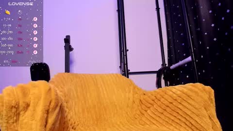 renhowardfit online show from December 18, 4:19 am