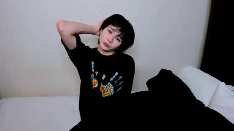 Snapshot of rennuts chatting on December 23, 8:33 am rennuts online show from December 23, 8:33 am