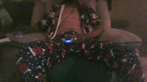 Snapshot of ressespieces25 chatting on February 25, 12:14 am Onny online show from February 25, 12:14 am