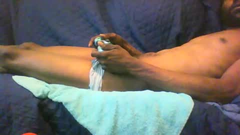 Snapshot of ressespieces25 chatting on February 3, 8:24 pm Onny online show from February 3, 8:24 pm