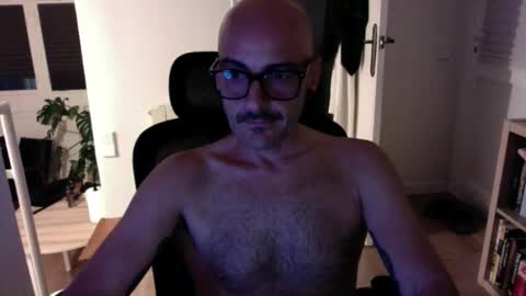 rfmnatural online show from April 3, 9:22 pm