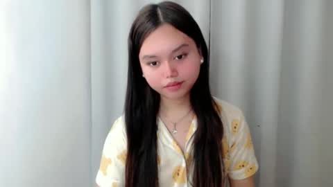 Snapshot of rhianne_fuckdoll chatting on October 22, 3:31 am rhianne_fuckdoll online show from October 22, 3:31 am
