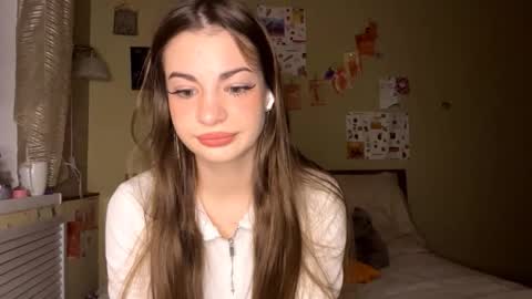 Anna online show from December 2, 3:32 pm