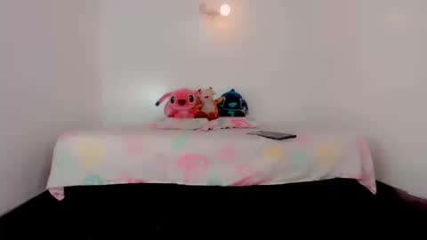 Rianna Garcia online show from March 11, 9:40 pm