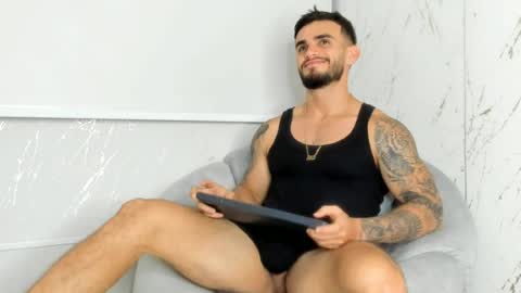 ricardogonzalez666 online show from July 29, 6:30 pm