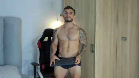 ricardogonzalez666 online show from July 25, 1:36 am