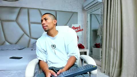 richar_voller online show from November 23, 3:43 pm