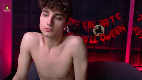 Snapshot of richard_steele_hot chatting on October 28, 3:35 pm Richard online show from October 28, 3:35 pm