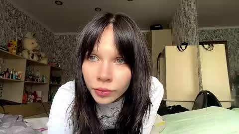 Chloe online show from May 16, 10:36 am