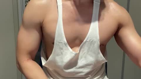 Snapshot of rickman5508542 chatting on January 17, 6:44 pm R online show from January 17, 6:44 pm