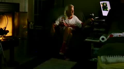 PINK HOLE TWINK online show from November 1, 4:00 am