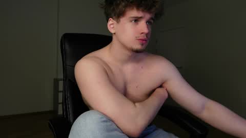 RICKY BECKO online show from March 19, 2:06 am