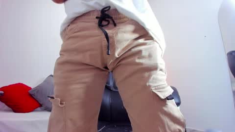 Snapshot of ricky_owens1 chatting on March 8, 3:45 pm Ricky  online show from March 8, 3:45 pm