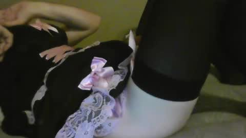 riley_belle98 online show from December 31, 5:22 am