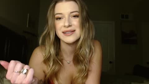 riley depp online show from December 14, 2:33 am