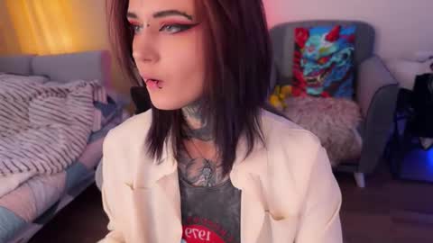   DianaBrite            fansl y online show from November 15, 1:02 pm