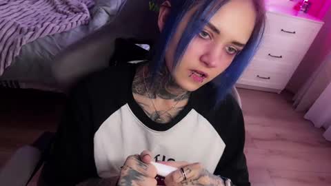   DianaBrite            fansl y online show from March 8, 1:25 pm