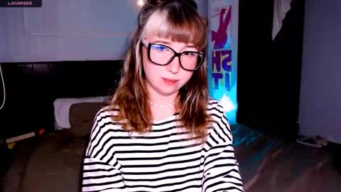 Snapshot of riri_rich chatting on September 13, 12:18 pm Rita online show from September 13, 12:18 pm