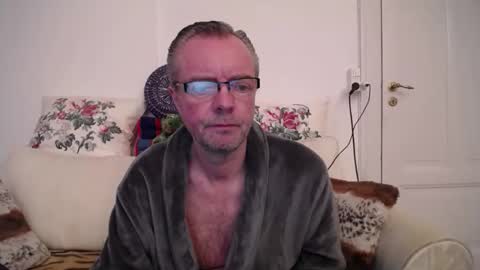 RisRas online show from April 4, 12:01 pm