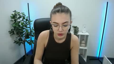 ritaneer online show from January 18, 9:07 am