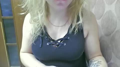 RiveraMaureen online show from December 18, 11:05 am