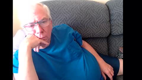 Snapshot of rk504 chatting on December 31, 5:29 pm Ron online show from December 31, 5:29 pm