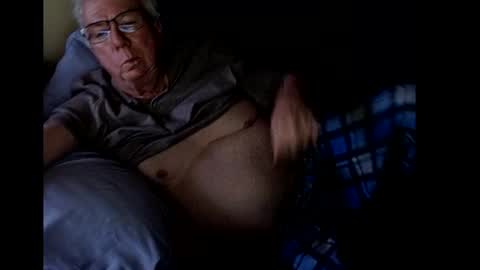 Snapshot of rk504 chatting on December 17, 12:34 am Ron online show from December 17, 12:34 am